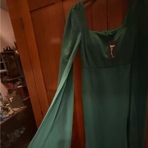 Elegant Green Long Sleeve Dress